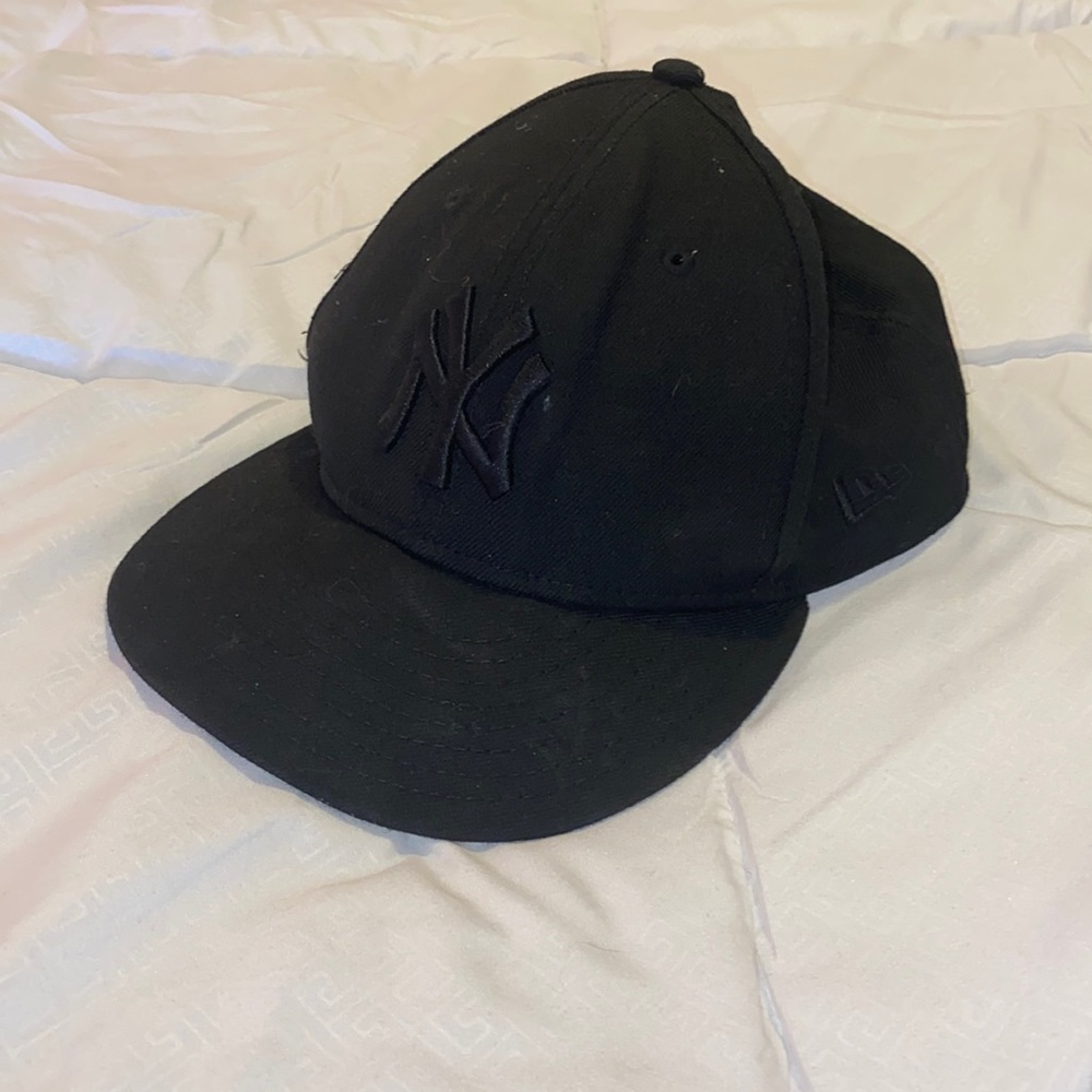 New York Yankees Black on Black Hat